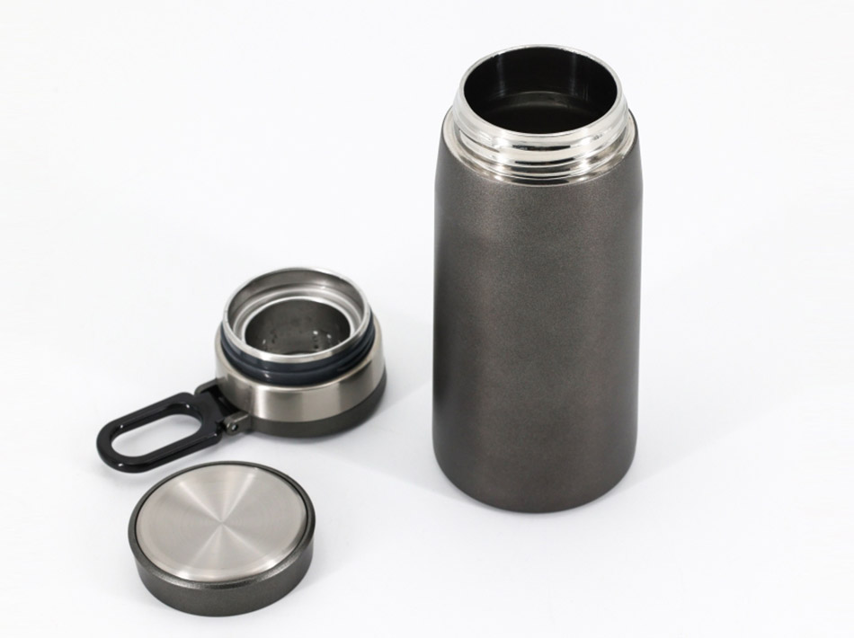 Sunward စိတ်ကြိုက် လျှပ်ကာခွက် 304 Stainless Steel 600ML ကြီးမားသော စွမ်းရည်ရှိသော ခွက်များ